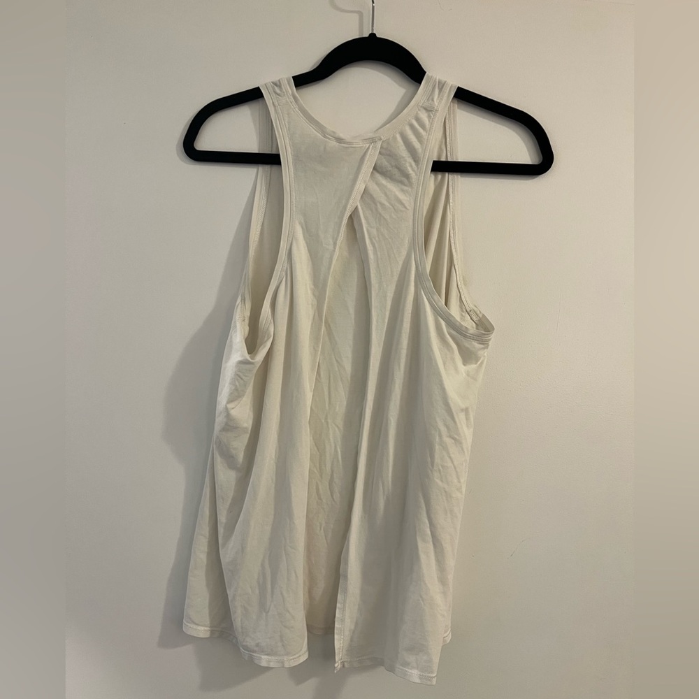 Lululemon tank - Picture 2 of 3